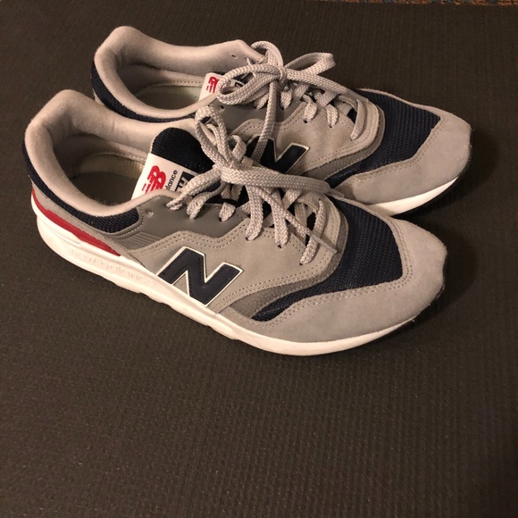 new balance size 9 mens